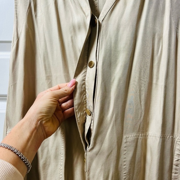 Calvin Klein Cream Pleated Tunic with Mandarin Collar size medium - Picture 5 of 8